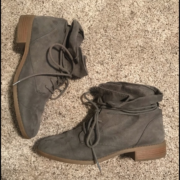 Ankle Boots - Picture 2 of 4